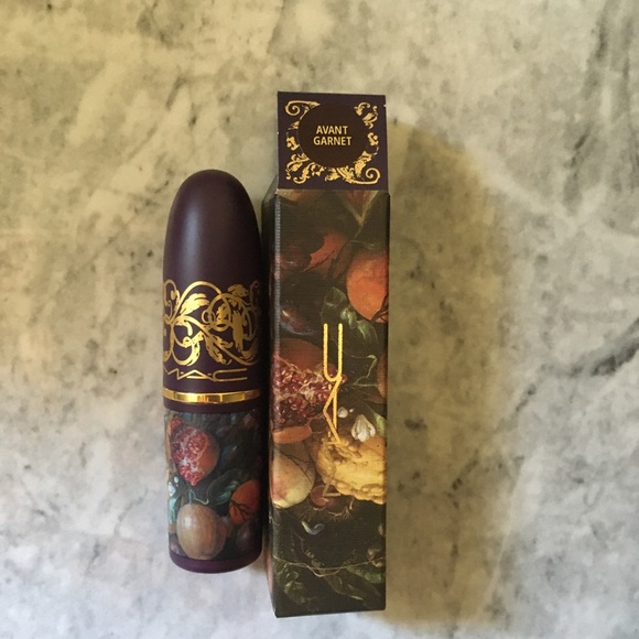 COPY - MAC Cosmetics Tempting Fate Lipstick - Picture 7 of 7